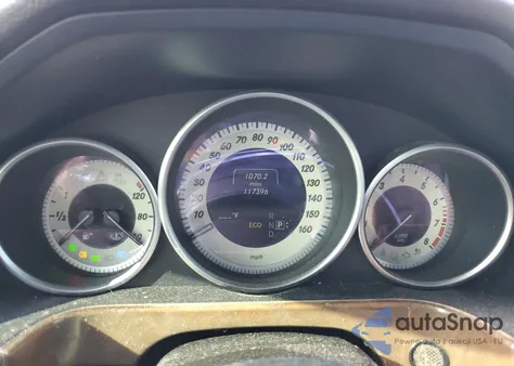 2014 Mercedes-Benz E 350 z USA, uszkodzony, nr VIN WDDHF5KB8EA940714